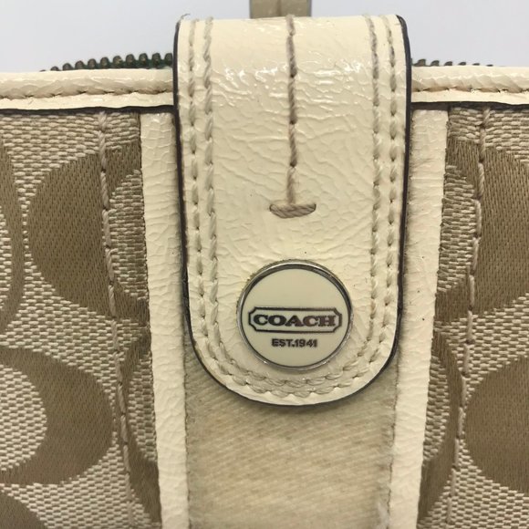 COACH Leather Cream Tan Rectangular Wallet - Picture 3 of 7